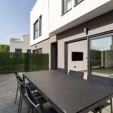 펜션 Holiday House M2 푼타나