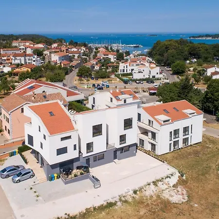 Holiday House M2 펜션